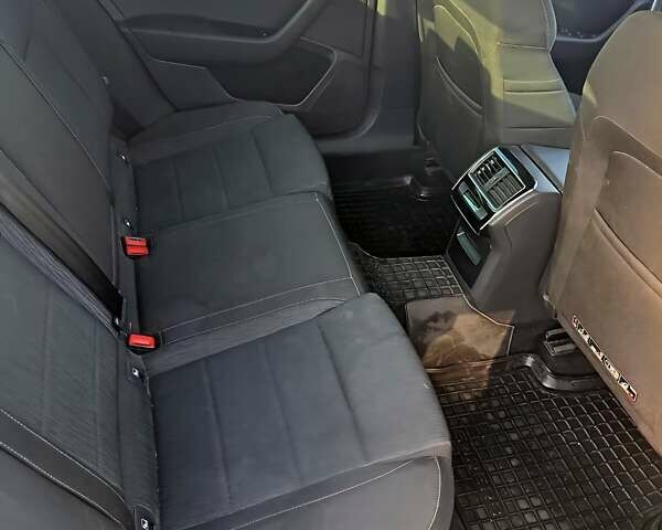 Черный Шкода Суперб, объемом двигателя 1.97 л и пробегом 184 тыс. км за 17500 $, фото 12 на Automoto.ua