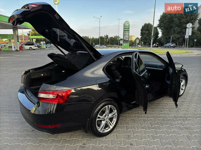 Черный Шкода Суперб, объемом двигателя 2 л и пробегом 260 тыс. км за 16500 $, фото 19 на Automoto.ua