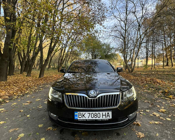 Чорний Шкода Суперб, об'ємом двигуна 2 л та пробігом 283 тис. км за 15499 $, фото 6 на Automoto.ua