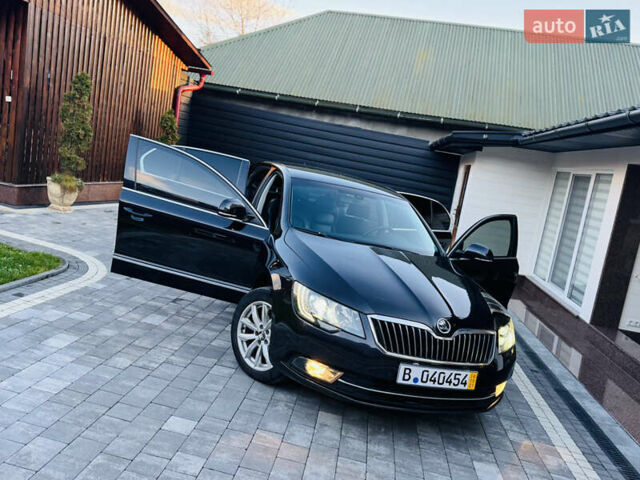 Черный Шкода Суперб, объемом двигателя 2 л и пробегом 326 тыс. км за 12700 $, фото 92 на Automoto.ua