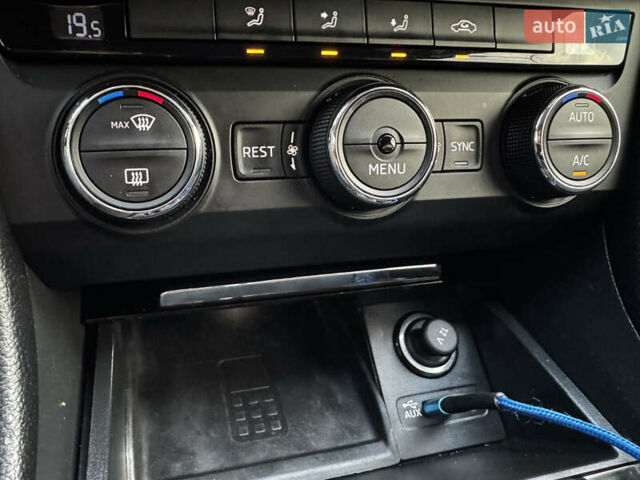 Черный Шкода Суперб, объемом двигателя 2 л и пробегом 260 тыс. км за 16500 $, фото 66 на Automoto.ua