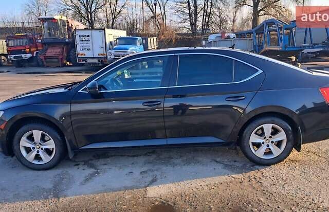 Черный Шкода Суперб, объемом двигателя 1.97 л и пробегом 184 тыс. км за 17500 $, фото 1 на Automoto.ua