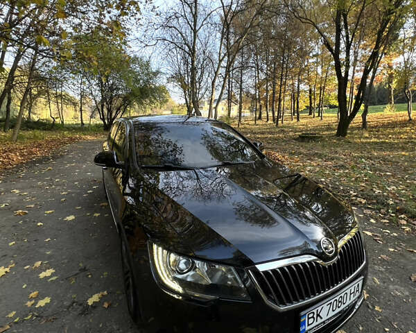 Чорний Шкода Суперб, об'ємом двигуна 2 л та пробігом 283 тис. км за 15499 $, фото 7 на Automoto.ua