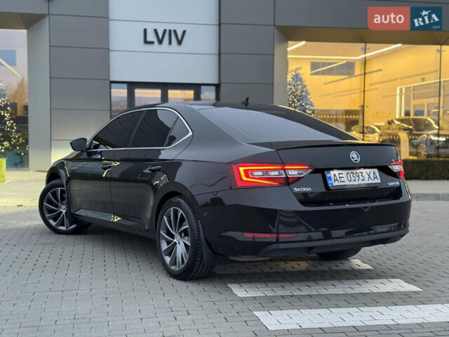 Черный Шкода Суперб, объемом двигателя 1.8 л и пробегом 145 тыс. км за 19500 $, фото 17 на Automoto.ua