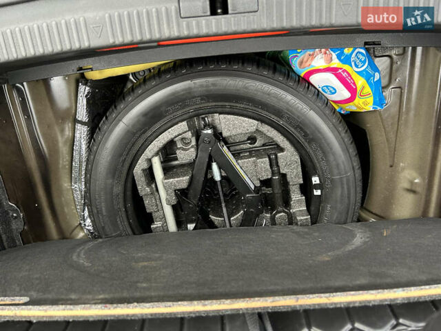 Чорний Шкода Суперб, об'ємом двигуна 1.6 л та пробігом 202 тис. км за 14300 $, фото 13 на Automoto.ua