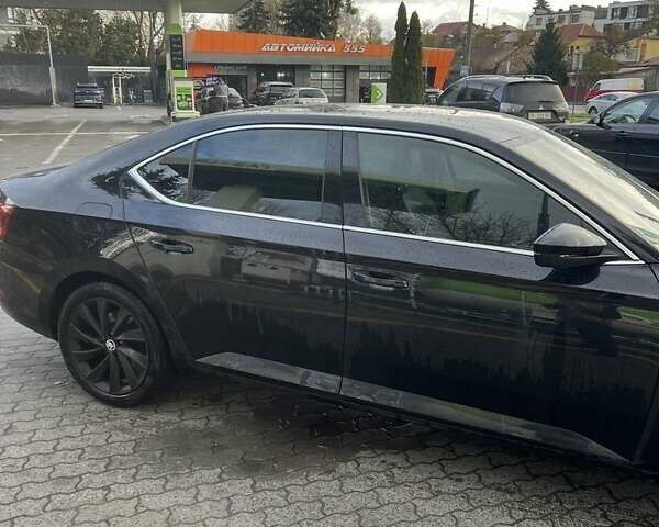 Шкода Суперб 2016 у Львові на Automoto.ua Чорний Шкода Суперб, об'ємом двигуна 2 л та пробігом 280 тис. км за 17500 $, фото 11 на Automoto.ua