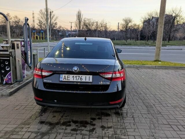 Черный Шкода Суперб, объемом двигателя 1.6 л и пробегом 244 тыс. км за 12500 $, фото 3 на Automoto.ua
