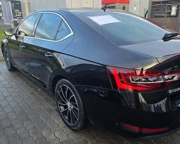 Черный Шкода Суперб, объемом двигателя 1.97 л и пробегом 245 тыс. км за 20000 $, фото 2 на Automoto.ua