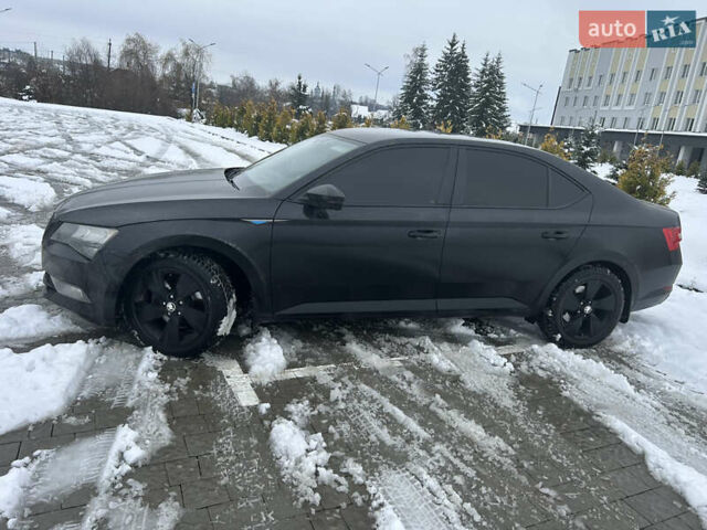 Чорний Шкода Суперб, об'ємом двигуна 1.6 л та пробігом 202 тис. км за 14300 $, фото 4 на Automoto.ua
