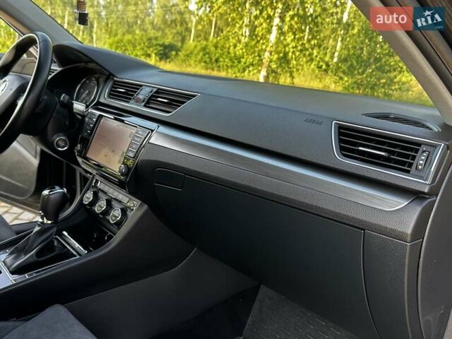 Черный Шкода Суперб, объемом двигателя 2 л и пробегом 242 тыс. км за 17999 $, фото 118 на Automoto.ua