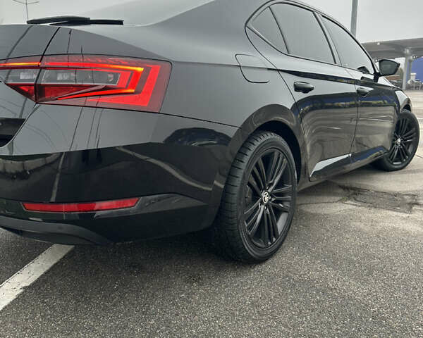 Черный Шкода Суперб, объемом двигателя 1.6 л и пробегом 229 тыс. км за 13999 $, фото 9 на Automoto.ua