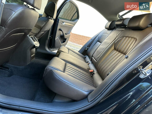 Чорний Шкода Суперб, об'ємом двигуна 2 л та пробігом 237 тис. км за 17299 $, фото 185 на Automoto.ua