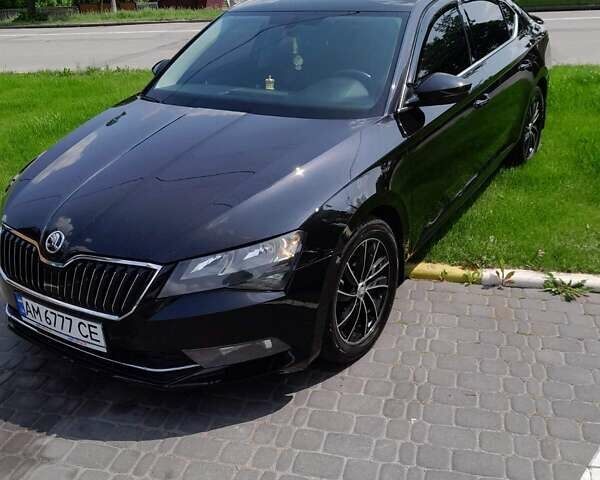 Черный Шкода Суперб, объемом двигателя 1.97 л и пробегом 238 тыс. км за 18000 $, фото 4 на Automoto.ua