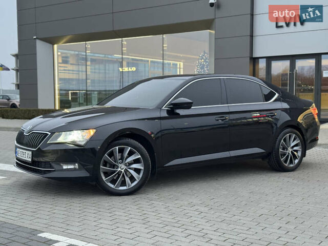 Черный Шкода Суперб, объемом двигателя 1.8 л и пробегом 145 тыс. км за 19500 $, фото 4 на Automoto.ua