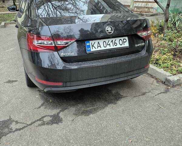 Черный Шкода Суперб, объемом двигателя 1.97 л и пробегом 210 тыс. км за 19000 $, фото 1 на Automoto.ua