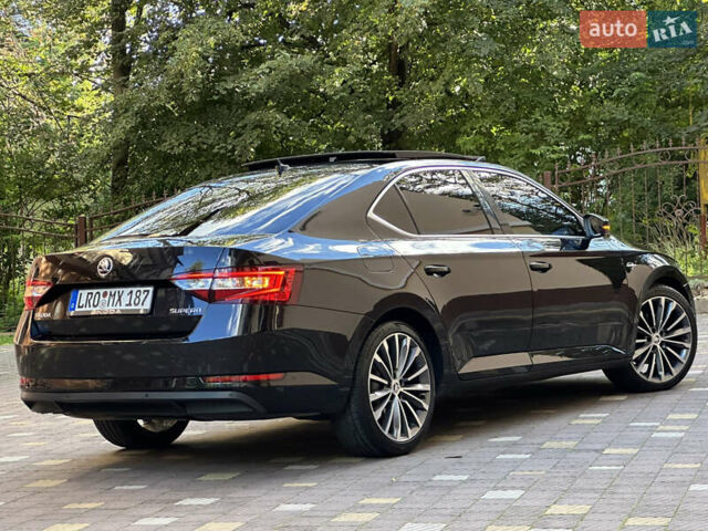 Чорний Шкода Суперб, об'ємом двигуна 2 л та пробігом 237 тис. км за 17299 $, фото 57 на Automoto.ua