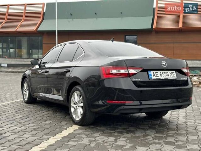 Чорний Шкода Суперб, об'ємом двигуна 1.97 л та пробігом 258 тис. км за 15950 $, фото 5 на Automoto.ua
