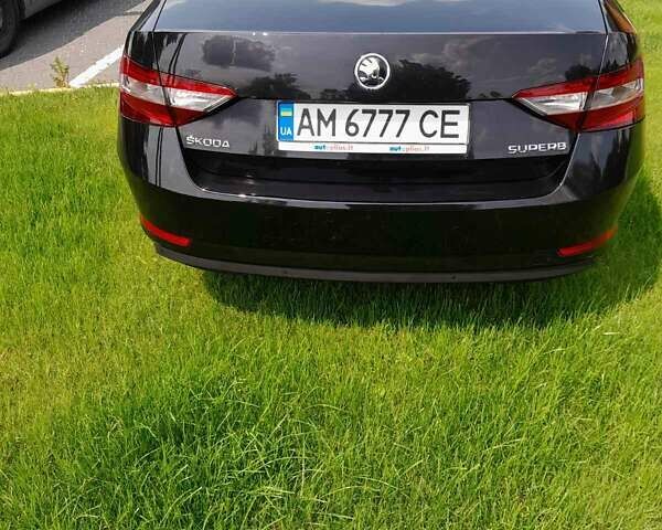 Черный Шкода Суперб, объемом двигателя 1.97 л и пробегом 238 тыс. км за 18000 $, фото 5 на Automoto.ua