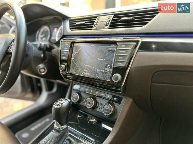 Чорний Шкода Суперб, об'ємом двигуна 2 л та пробігом 237 тис. км за 17299 $, фото 133 на Automoto.ua