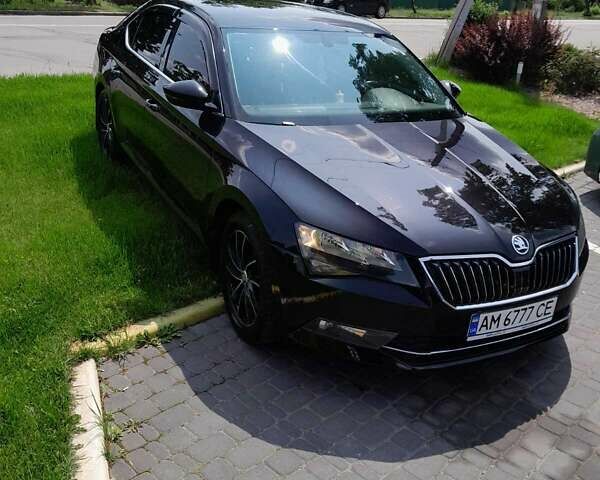 Черный Шкода Суперб, объемом двигателя 1.97 л и пробегом 238 тыс. км за 18000 $, фото 3 на Automoto.ua