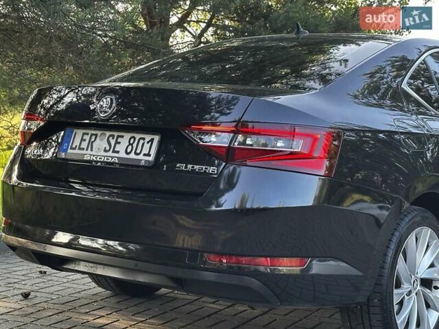 Черный Шкода Суперб, объемом двигателя 2 л и пробегом 242 тыс. км за 17999 $, фото 91 на Automoto.ua