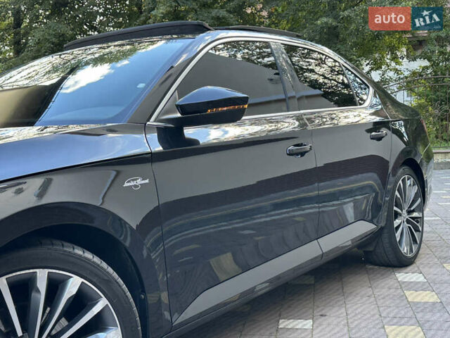 Чорний Шкода Суперб, об'ємом двигуна 2 л та пробігом 237 тис. км за 17299 $, фото 12 на Automoto.ua