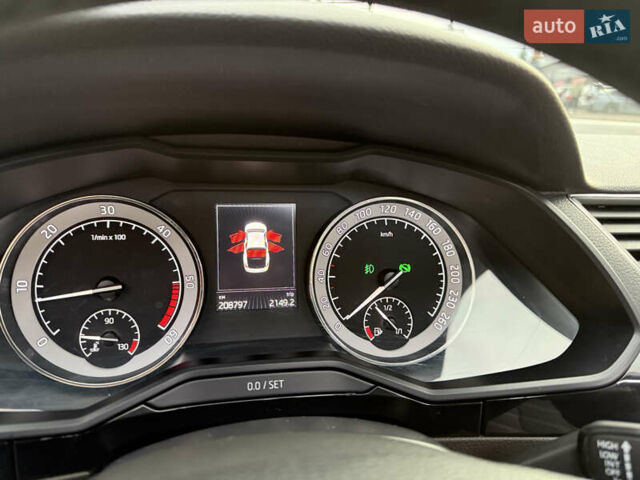 Чорний Шкода Суперб, об'ємом двигуна 2 л та пробігом 208 тис. км за 18399 $, фото 53 на Automoto.ua