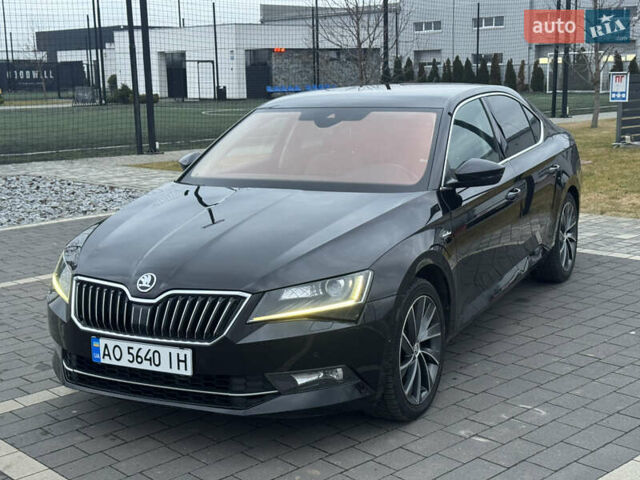 Черный Шкода Суперб, объемом двигателя 2 л и пробегом 246 тыс. км за 18500 $, фото 1 на Automoto.ua