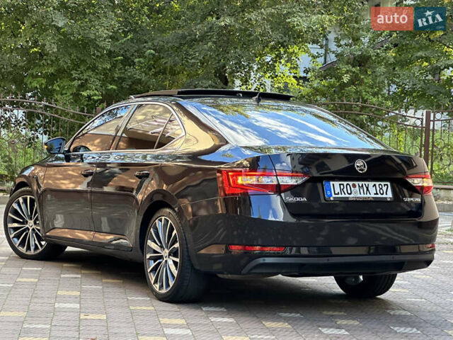 Чорний Шкода Суперб, об'ємом двигуна 2 л та пробігом 237 тис. км за 17299 $, фото 75 на Automoto.ua
