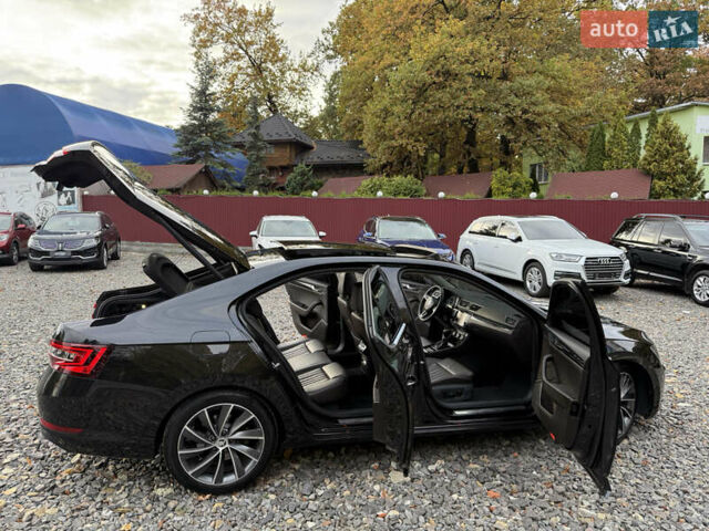 Чорний Шкода Суперб, об'ємом двигуна 2 л та пробігом 208 тис. км за 18399 $, фото 11 на Automoto.ua