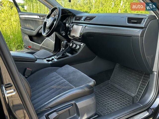 Черный Шкода Суперб, объемом двигателя 2 л и пробегом 242 тыс. км за 17999 $, фото 117 на Automoto.ua