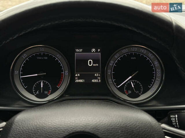 Черный Шкода Суперб, объемом двигателя 2 л и пробегом 284 тыс. км за 17500 $, фото 40 на Automoto.ua