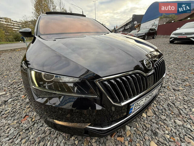 Чорний Шкода Суперб, об'ємом двигуна 2 л та пробігом 208 тис. км за 18399 $, фото 9 на Automoto.ua