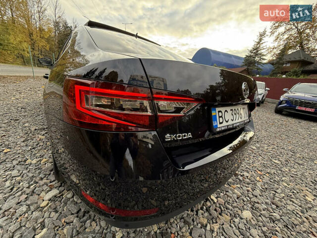 Чорний Шкода Суперб, об'ємом двигуна 2 л та пробігом 208 тис. км за 18399 $, фото 16 на Automoto.ua