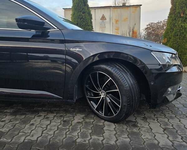 Черный Шкода Суперб, объемом двигателя 1.97 л и пробегом 245 тыс. км за 20000 $, фото 6 на Automoto.ua