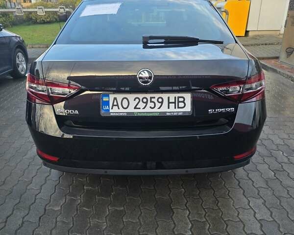 Черный Шкода Суперб, объемом двигателя 1.97 л и пробегом 245 тыс. км за 20000 $, фото 1 на Automoto.ua