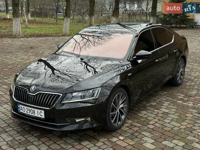 Черный Шкода Суперб, объемом двигателя 2 л и пробегом 284 тыс. км за 17500 $, фото 5 на Automoto.ua