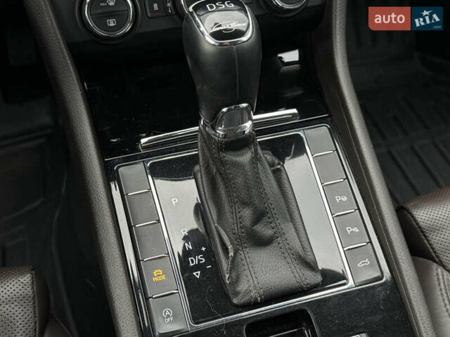 Шкода Суперб 2016 у Мукачеве на Automoto.ua Чорний Шкода Суперб, об'ємом двигуна 2 л та пробігом 240 тис. км за 18900 $, фото 27 на Automoto.ua