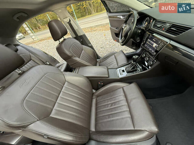 Чорний Шкода Суперб, об'ємом двигуна 2 л та пробігом 208 тис. км за 18399 $, фото 28 на Automoto.ua