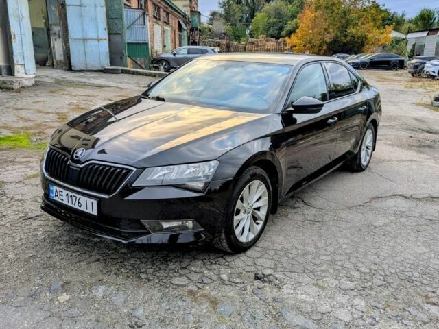 Черный Шкода Суперб, объемом двигателя 1.6 л и пробегом 244 тыс. км за 12500 $, фото 11 на Automoto.ua