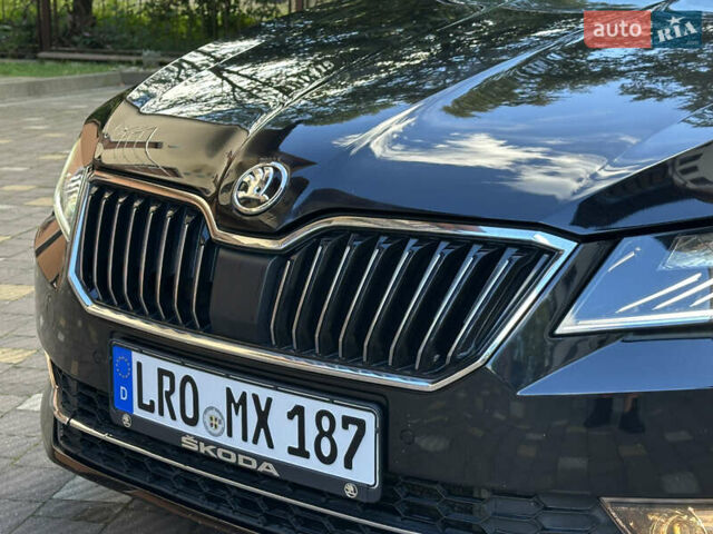 Чорний Шкода Суперб, об'ємом двигуна 2 л та пробігом 237 тис. км за 17299 $, фото 28 на Automoto.ua