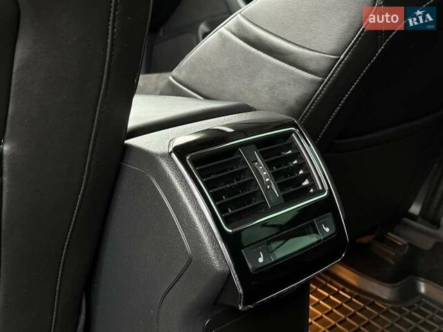 Чорний Шкода Суперб, об'ємом двигуна 1.97 л та пробігом 258 тис. км за 15950 $, фото 18 на Automoto.ua