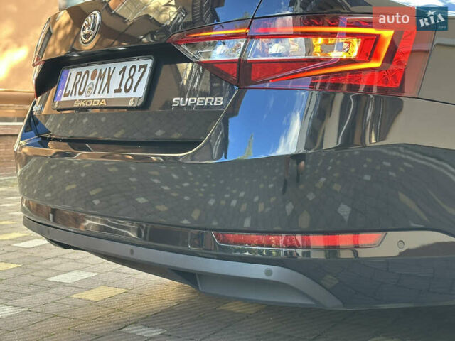 Чорний Шкода Суперб, об'ємом двигуна 2 л та пробігом 237 тис. км за 17299 $, фото 71 на Automoto.ua