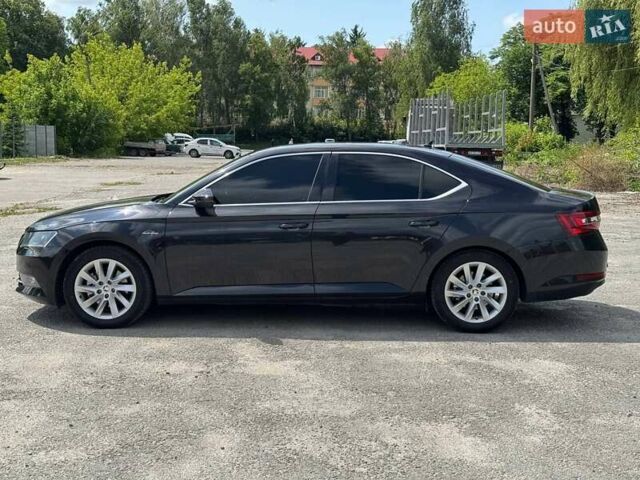 Черный Шкода Суперб, объемом двигателя 2 л и пробегом 281 тыс. км за 15500 $, фото 3 на Automoto.ua