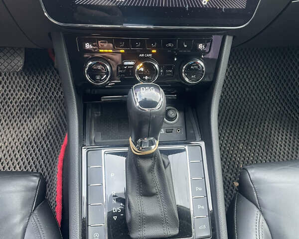 Шкода Суперб 2017 у Житомирі на Automoto.ua Чорний Шкода Суперб, об'ємом двигуна 1.97 л та пробігом 340 тис. км за 16800 $, фото 23 на Automoto.ua