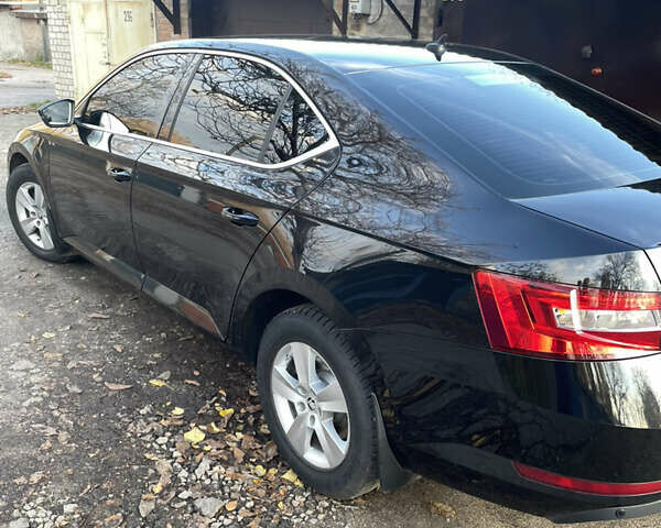 Чорний Шкода Суперб, об'ємом двигуна 1.8 л та пробігом 210 тис. км за 15800 $, фото 3 на Automoto.ua