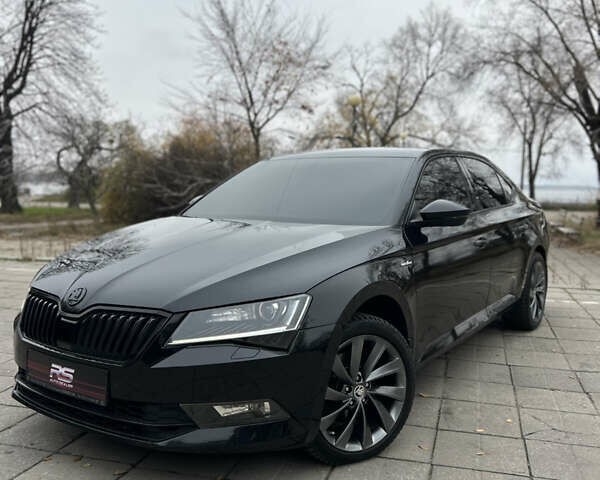 Черный Шкода Суперб, объемом двигателя 1.98 л и пробегом 174 тыс. км за 17500 $, фото 4 на Automoto.ua