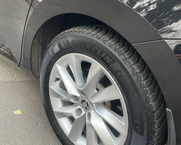 Шкода Суперб 2017 у Житомирі на Automoto.ua Чорний Шкода Суперб, об'ємом двигуна 1.97 л та пробігом 340 тис. км за 16800 $, фото 9 на Automoto.ua