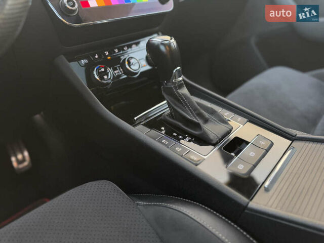 Черный Шкода Суперб, объемом двигателя 2 л и пробегом 158 тыс. км за 26900 $, фото 110 на Automoto.ua