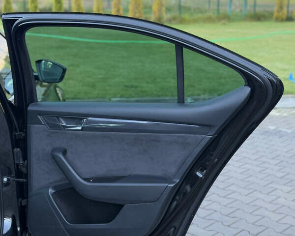 Черный Шкода Суперб, объемом двигателя 2 л и пробегом 158 тыс. км за 26900 $, фото 82 на Automoto.ua